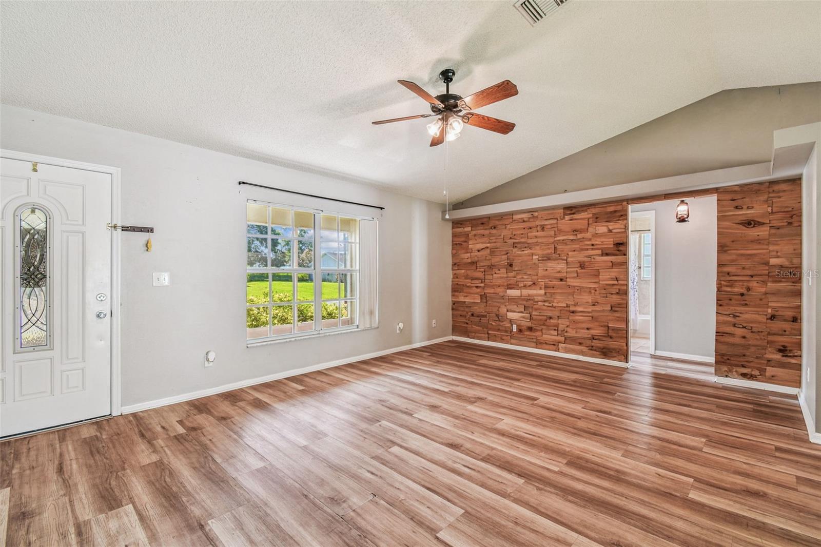 Image 12 of 86 For 12129 Meadow Lane