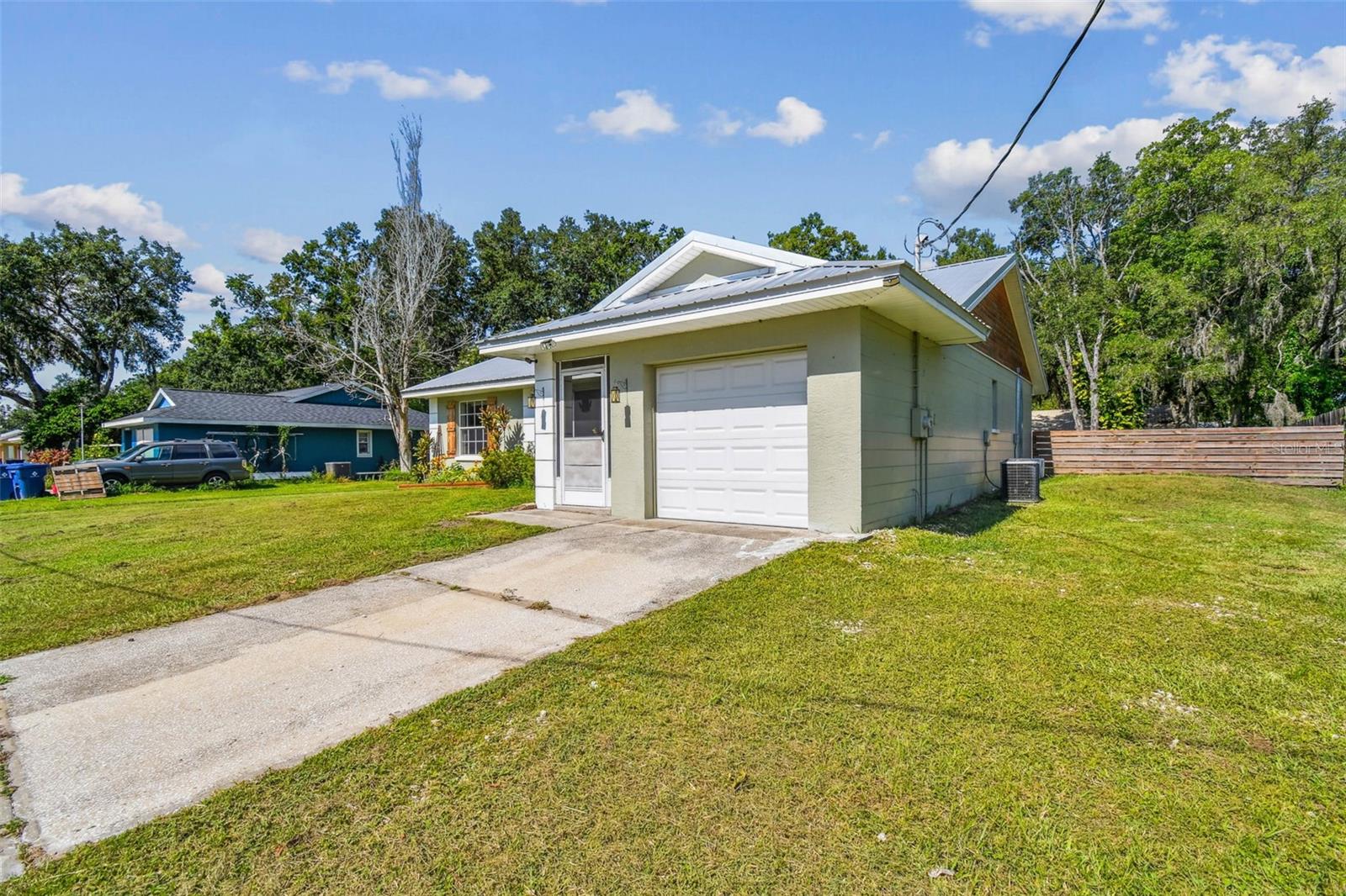 Image 4 of 86 For 12129 Meadow Lane
