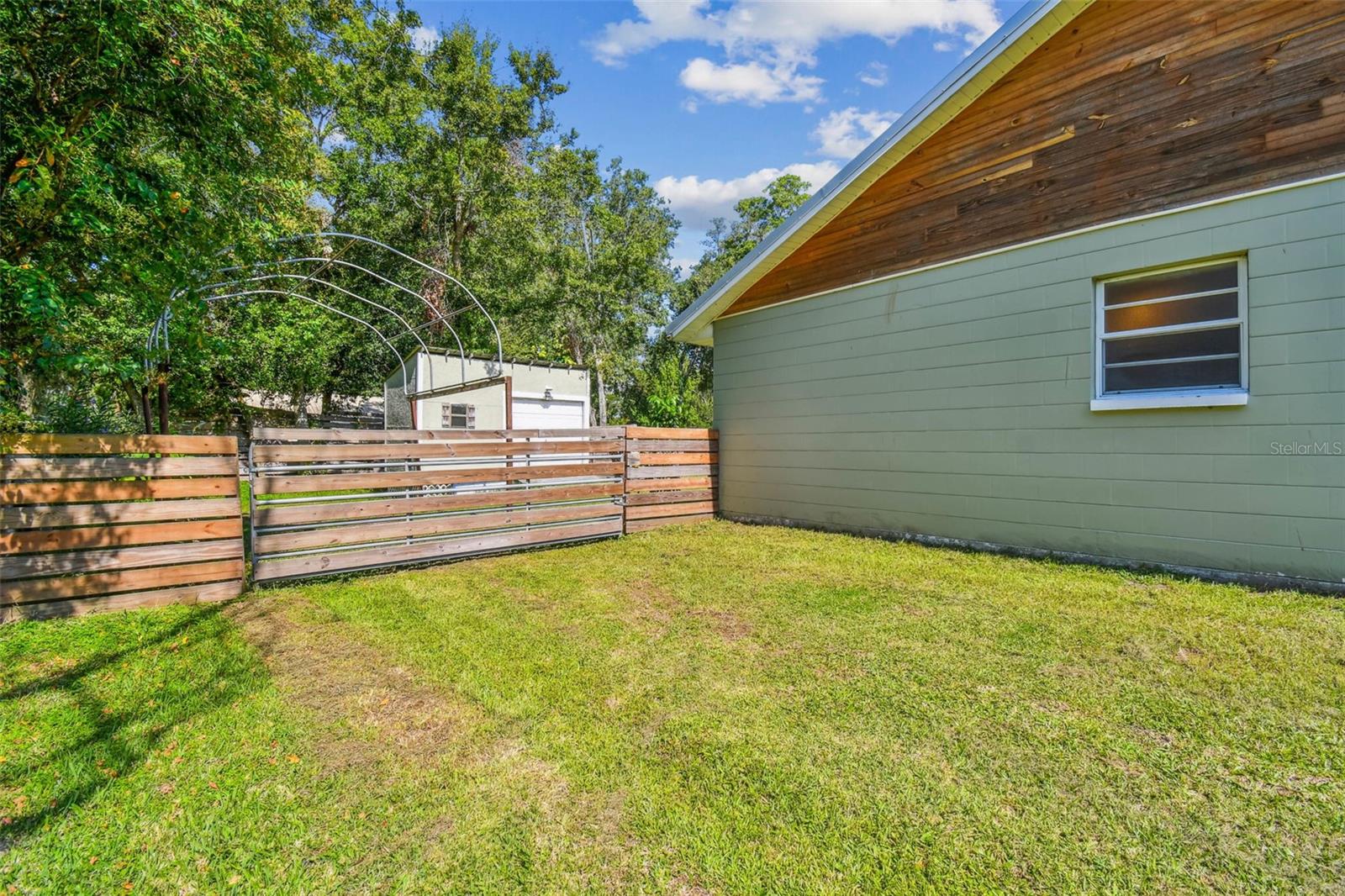 Image 71 of 86 For 12129 Meadow Lane