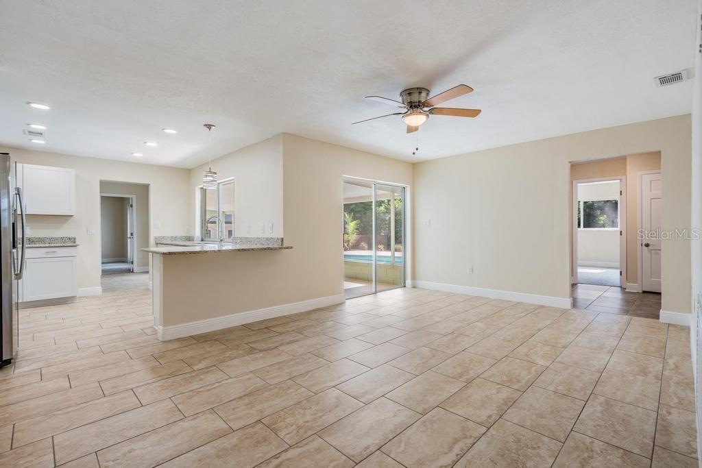 Image 14 of 49 For 4412 Orangewood Loop E