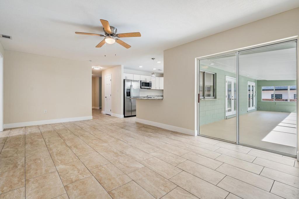 Image 20 of 49 For 4412 Orangewood Loop E