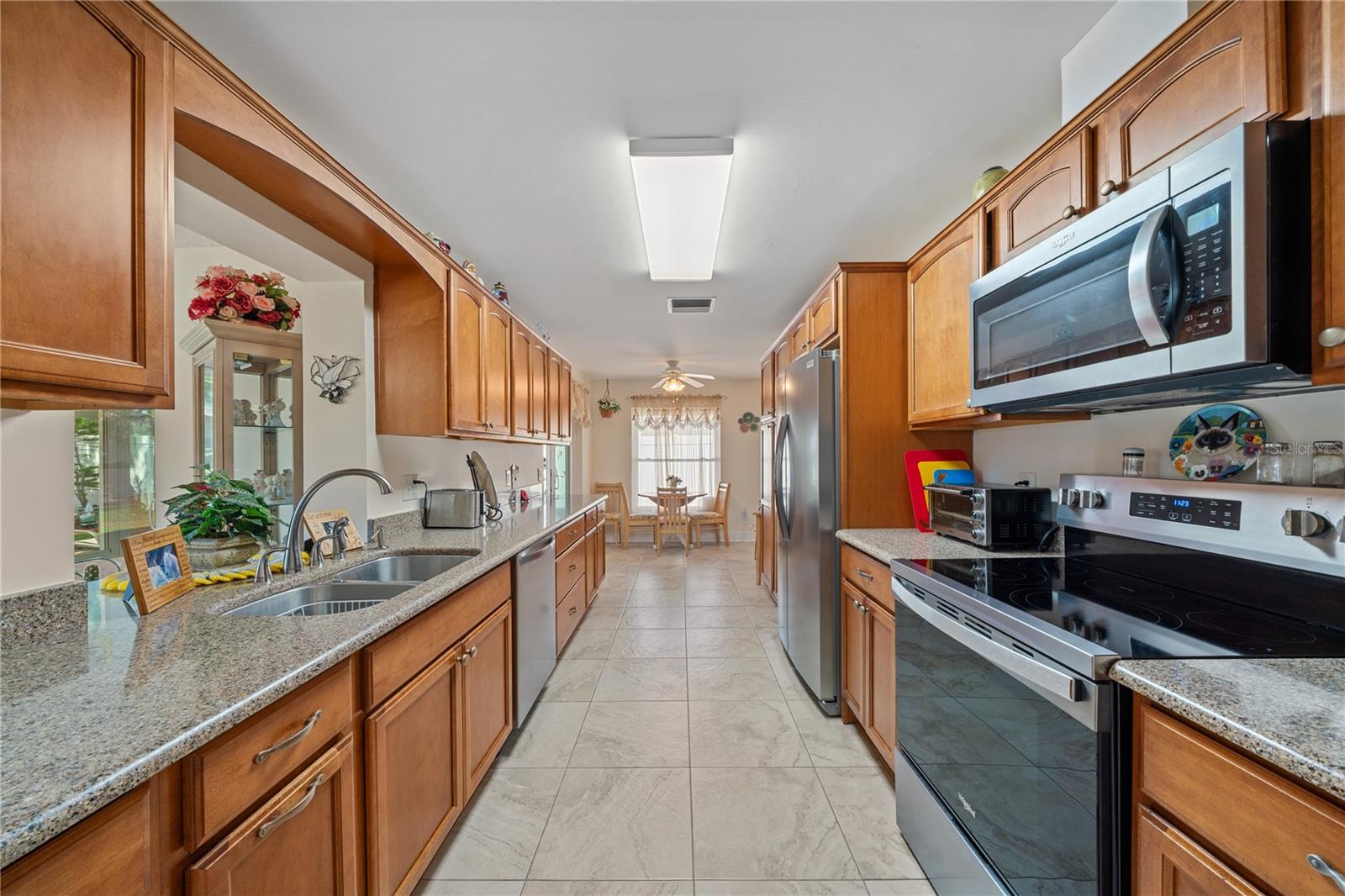 Image 8 of 9 For 1707 Hibiscus Circle S