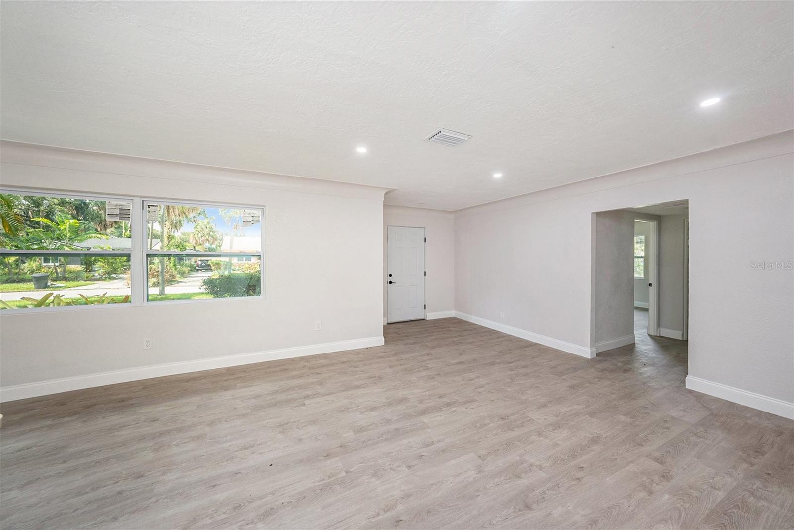 Image 15 of 28 For 780 28th Avenue S