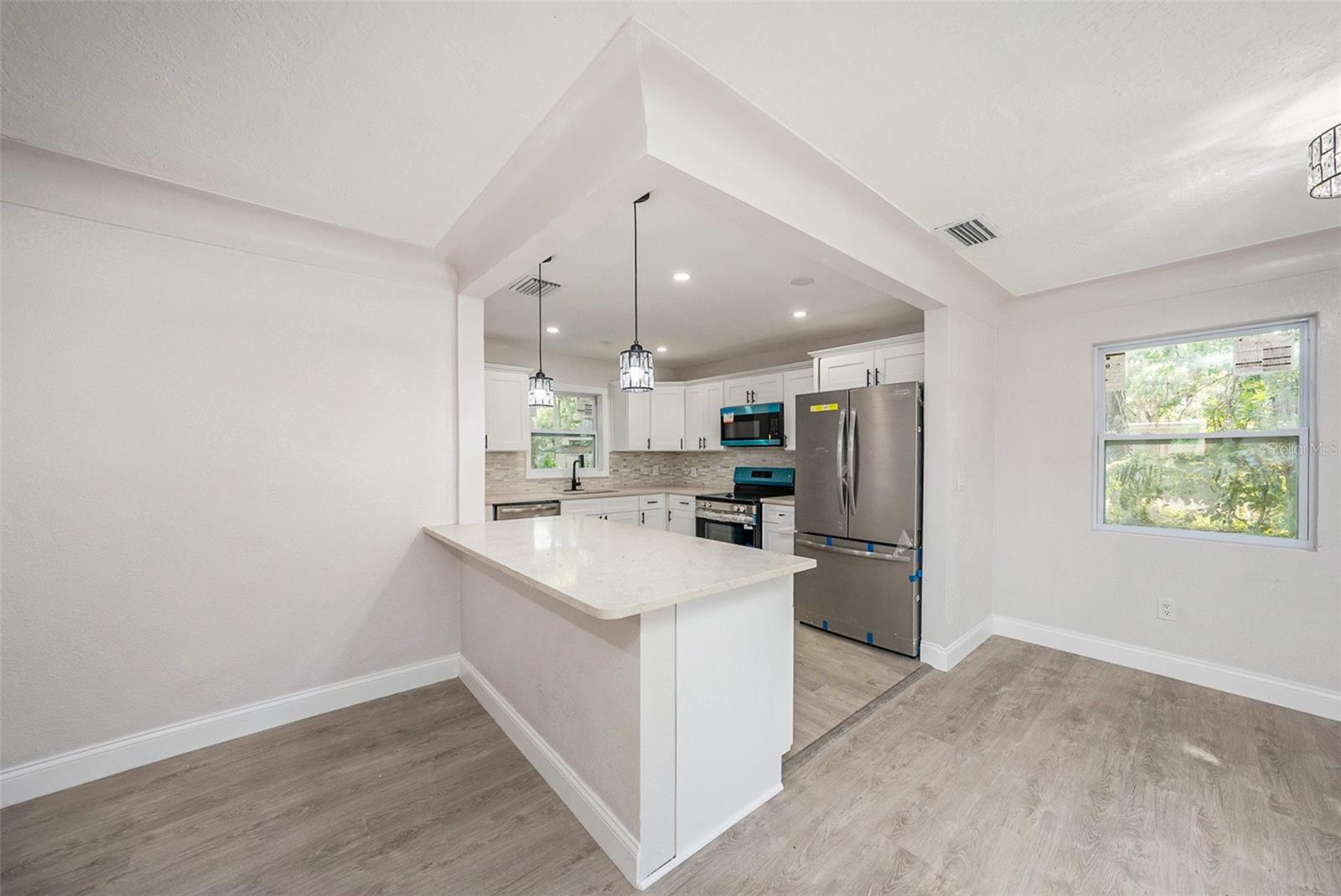 Image 16 of 28 For 780 28th Avenue S