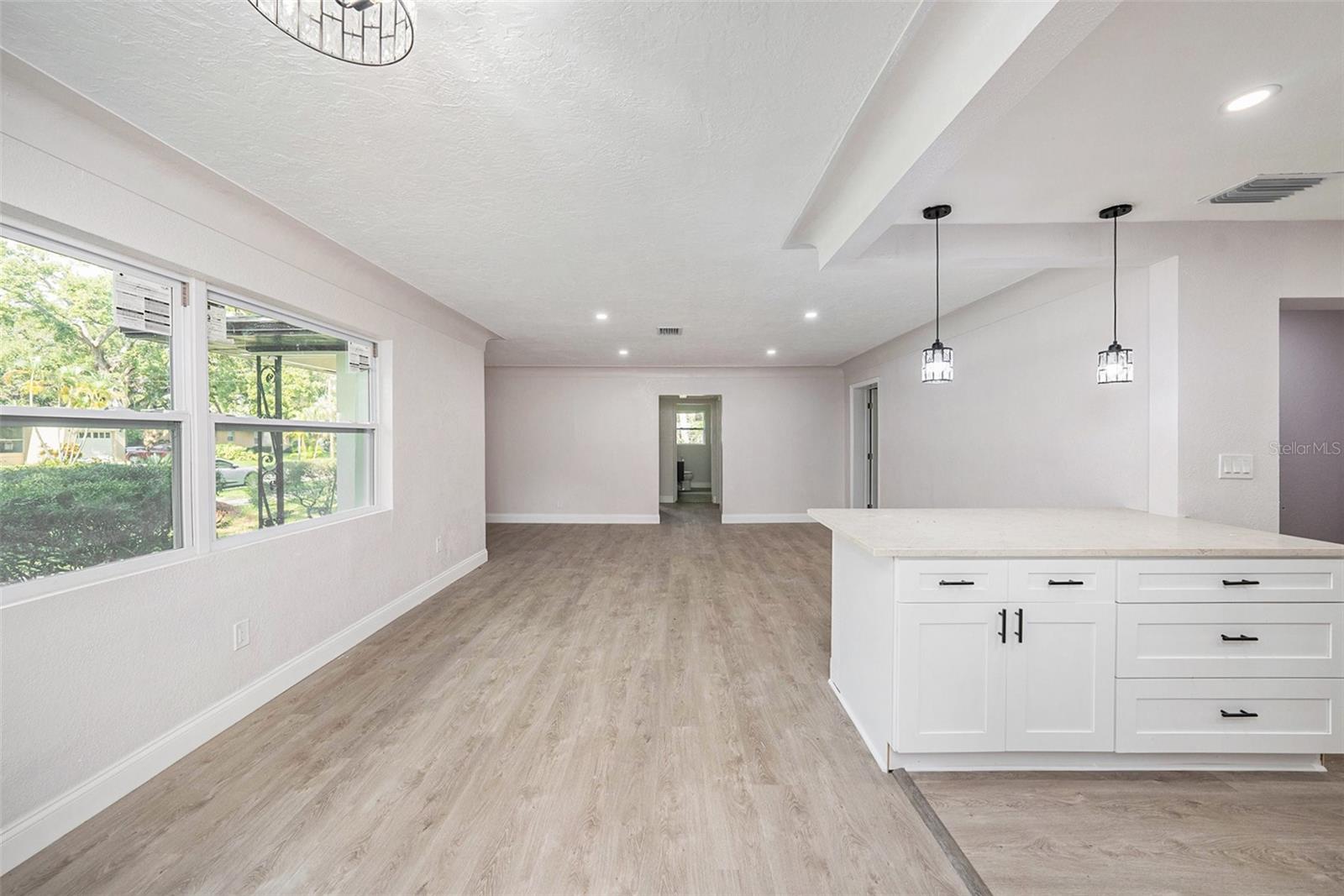 Image 7 of 28 For 780 28th Avenue S