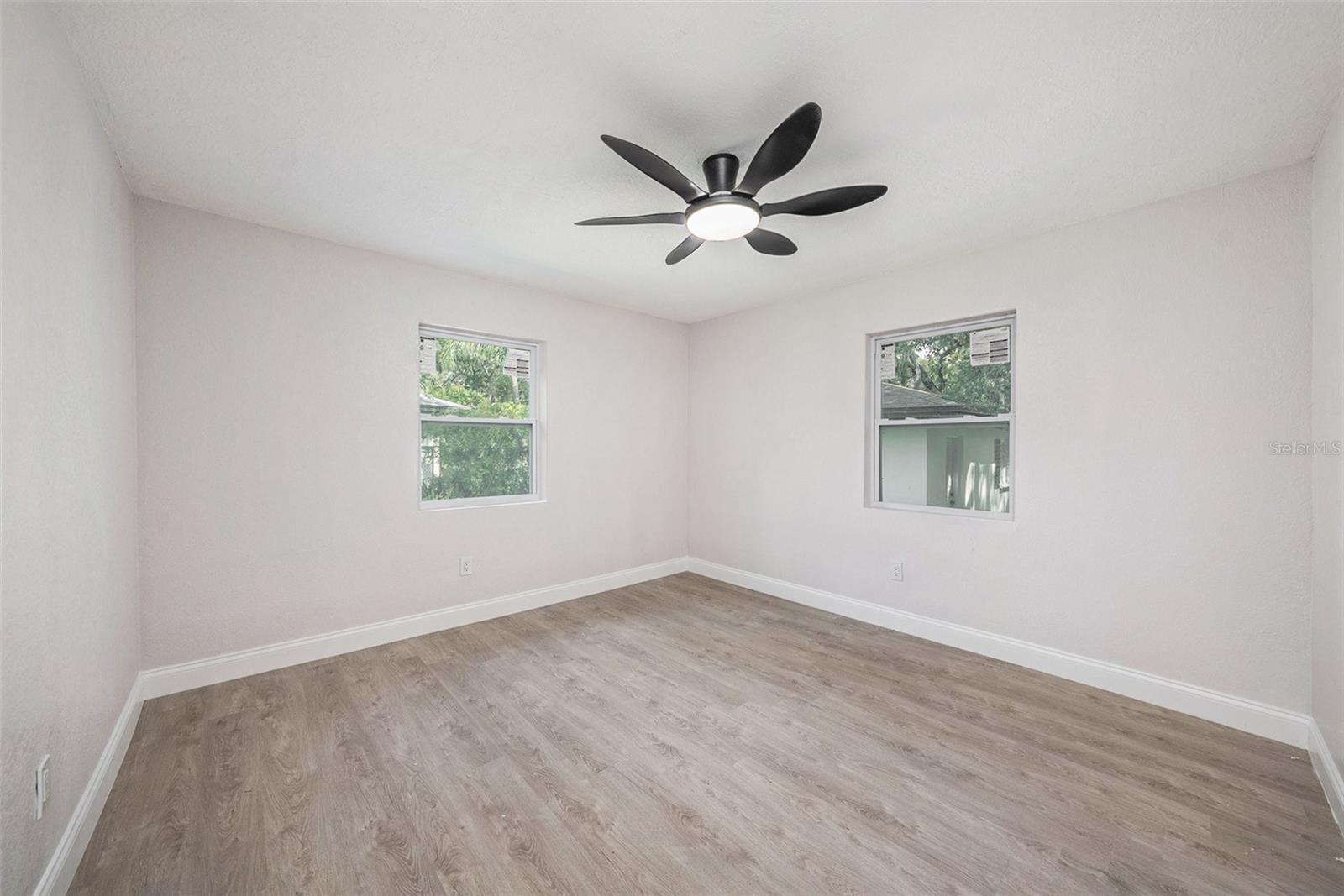 Image 9 of 28 For 780 28th Avenue S
