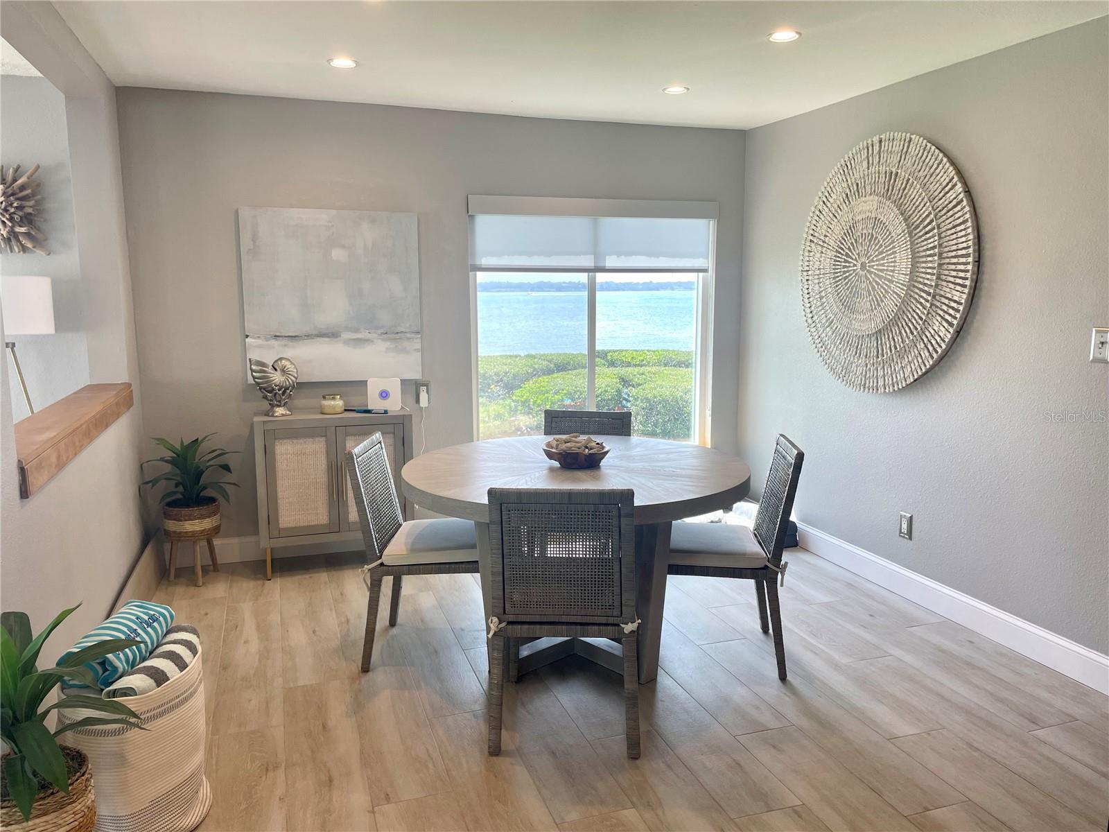 Image 11 of 42 For 1451 Gulf Boulevard 204