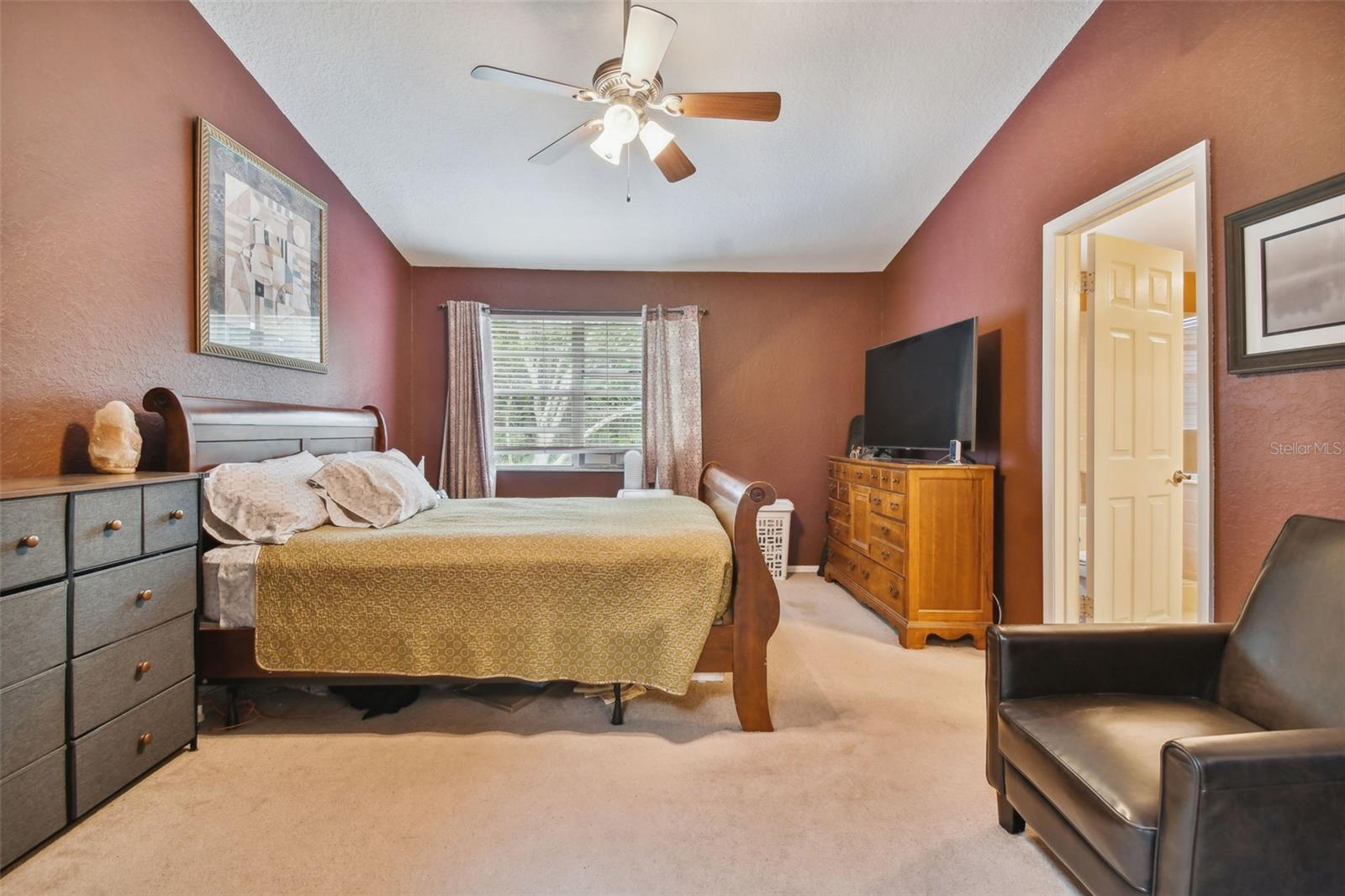 Image 19 of 60 For 5854 Red Cedar Lane
