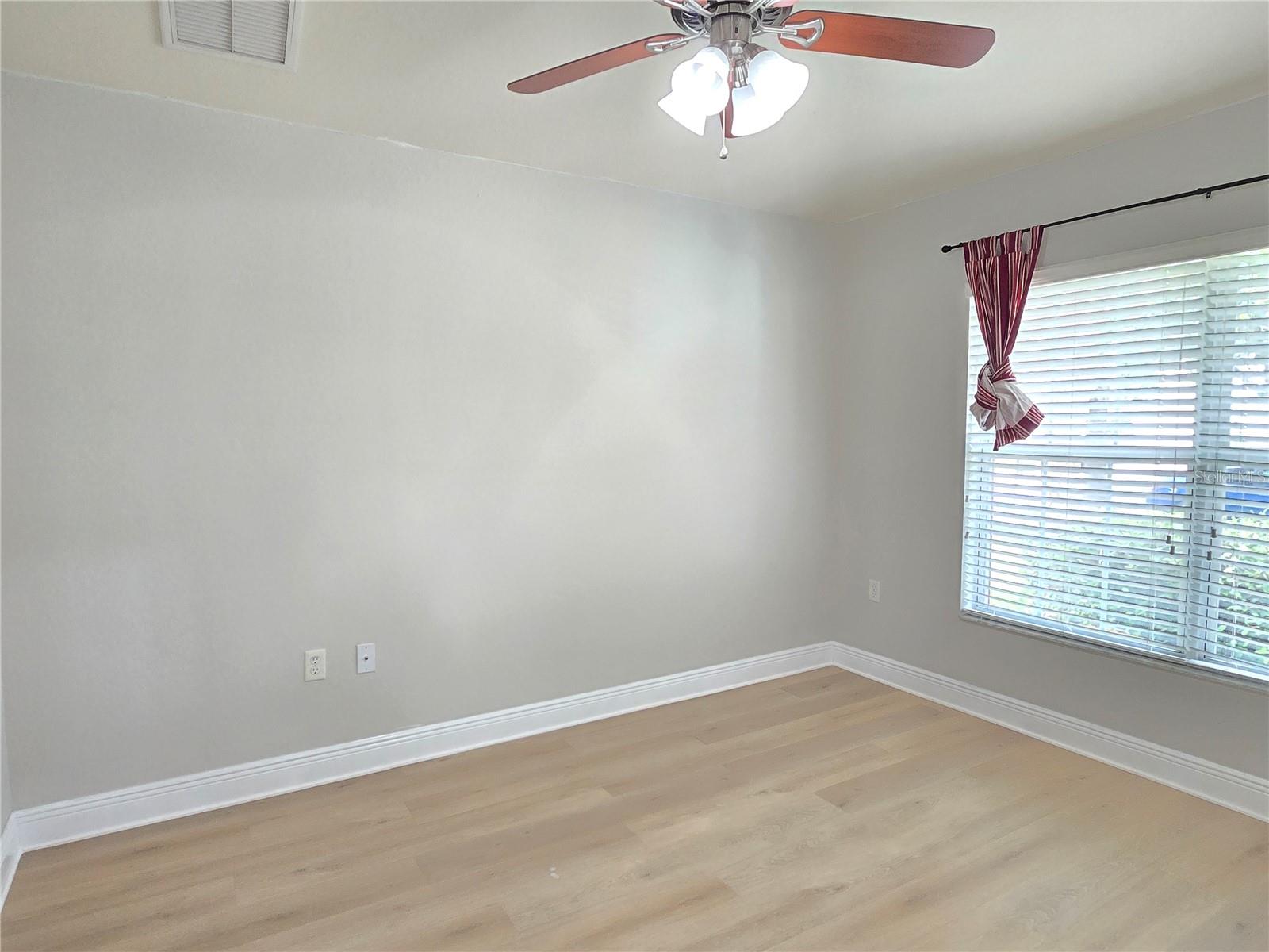 Image 8 of 44 For 11113 Irish Moss Avenue