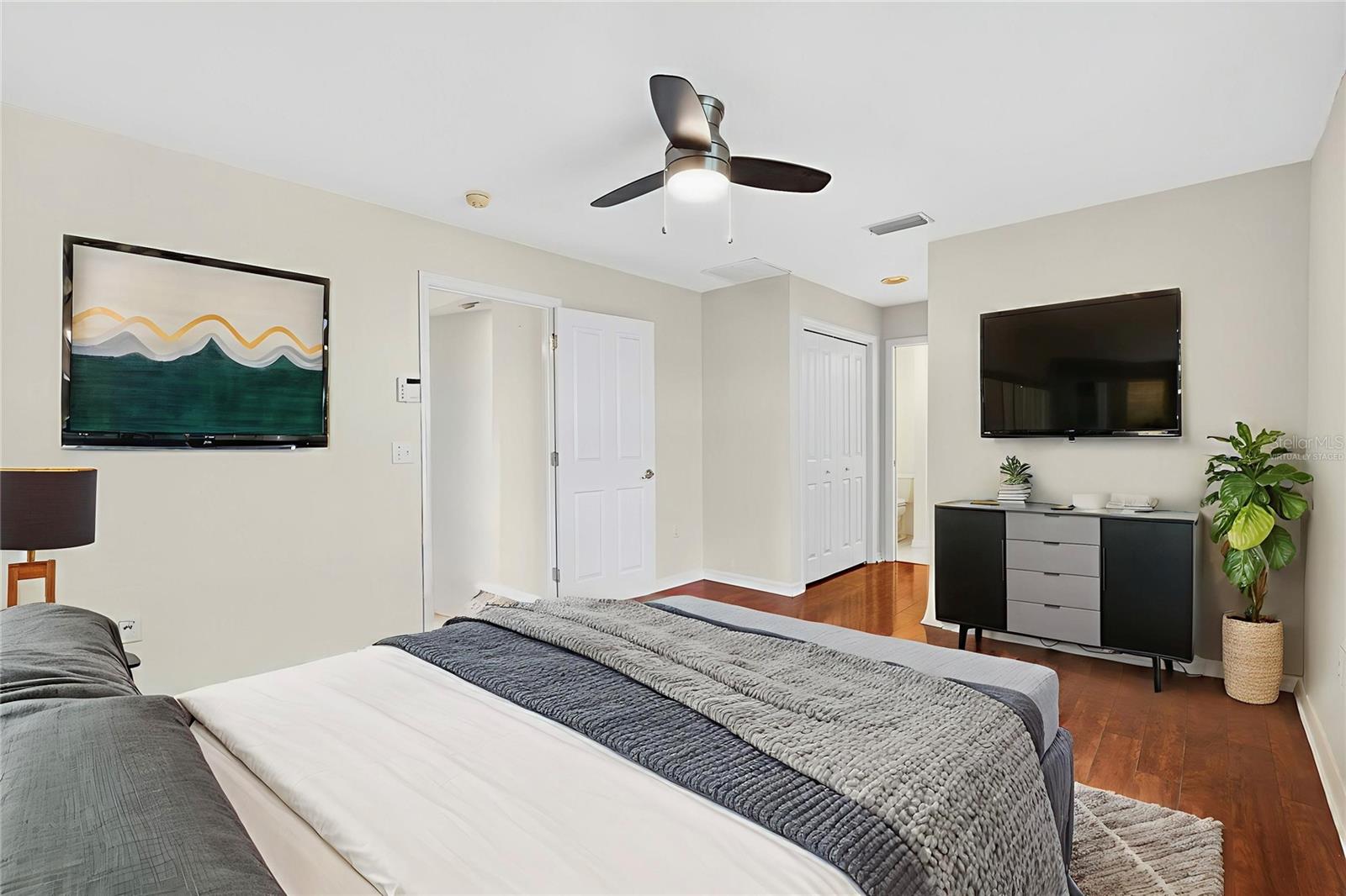 Image 12 of 30 For 2612 Lawn Street