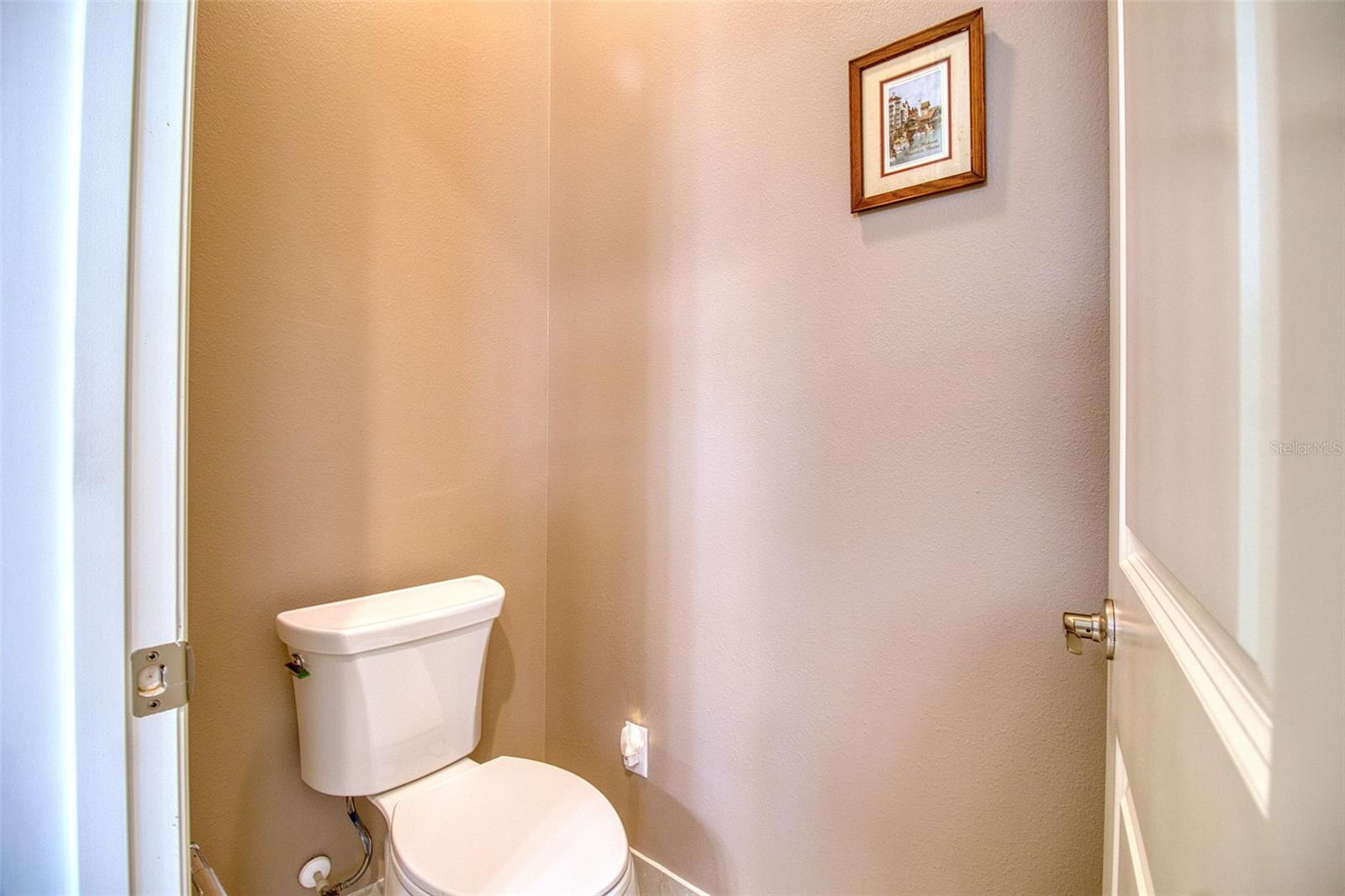 Listing photo id 32 for 4920 Sevilla Shores Drive