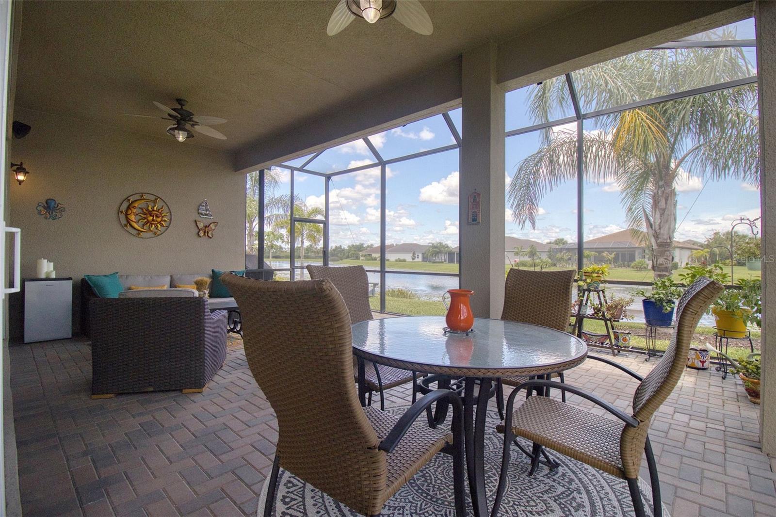 Listing photo id 39 for 4920 Sevilla Shores Drive