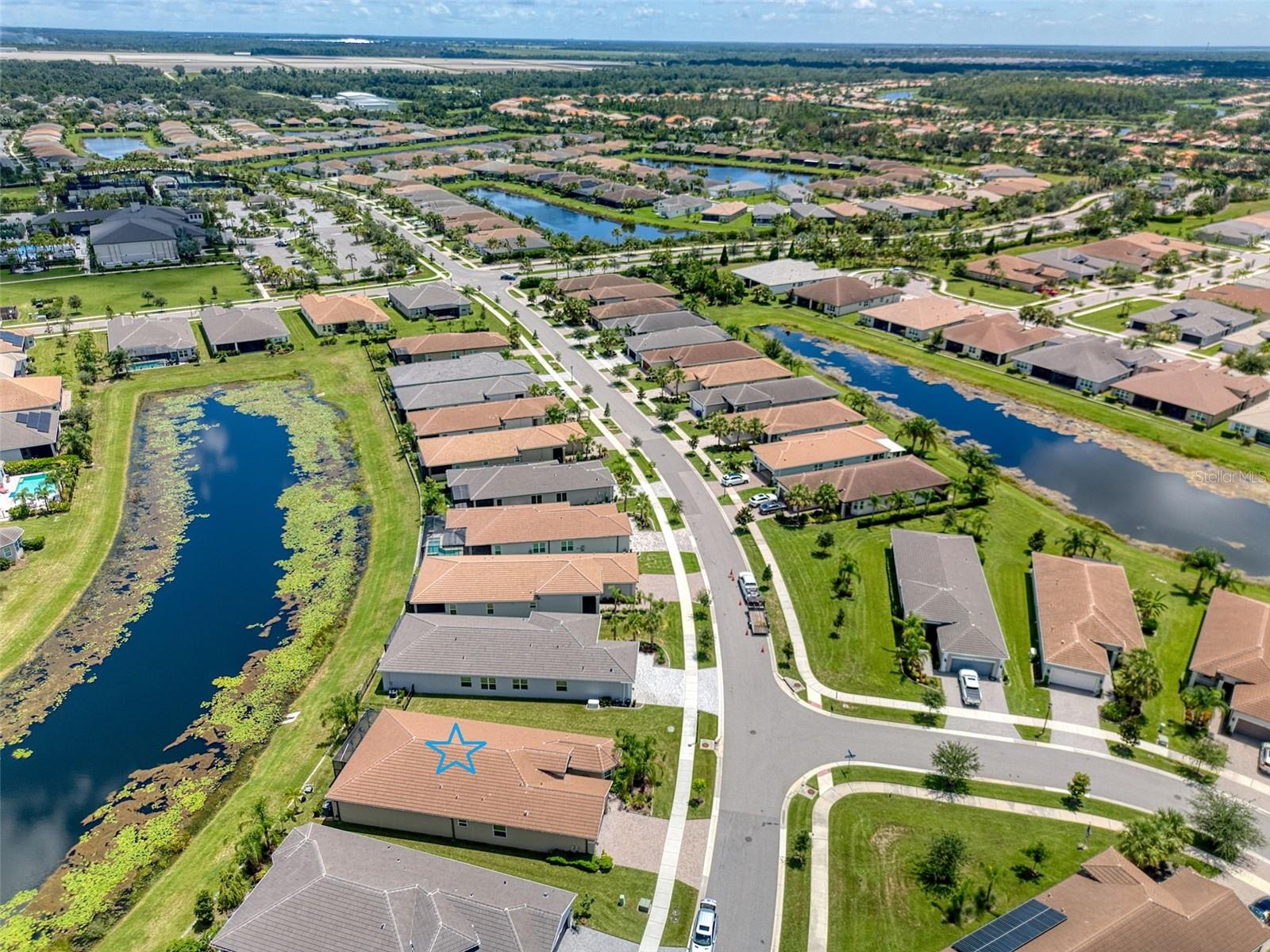 Listing photo id 62 for 4920 Sevilla Shores Drive