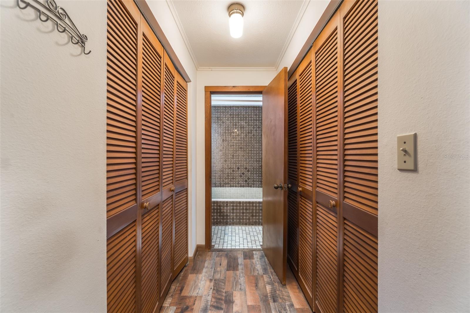 Image 13 of 25 For 4107 Robin Way