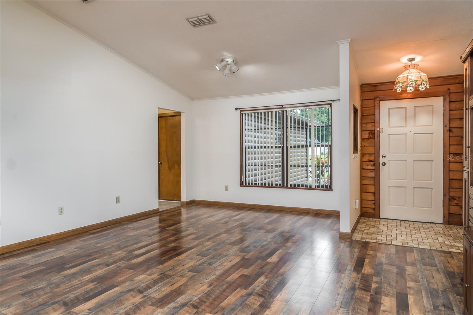 Image 5 of 25 For 4107 Robin Way