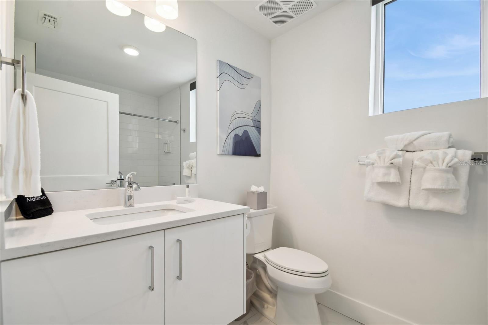 Image 21 of 35 For 11500 Gulf Boulevard 201