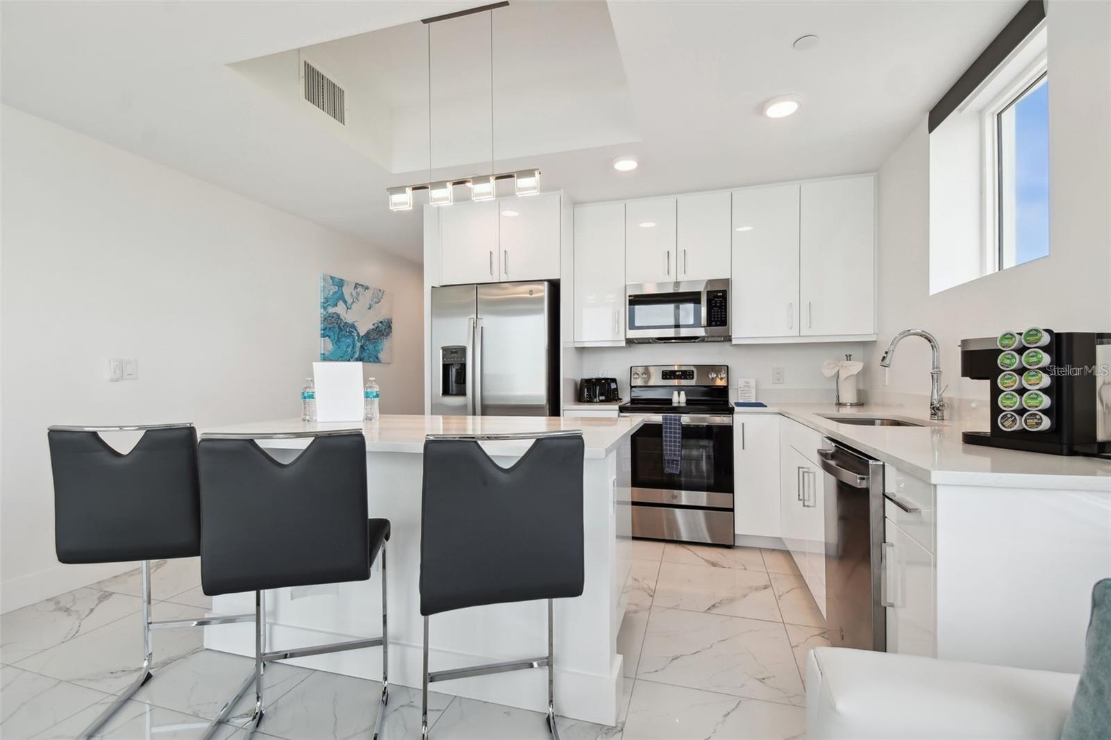 Image 5 of 35 For 11500 Gulf Boulevard 201