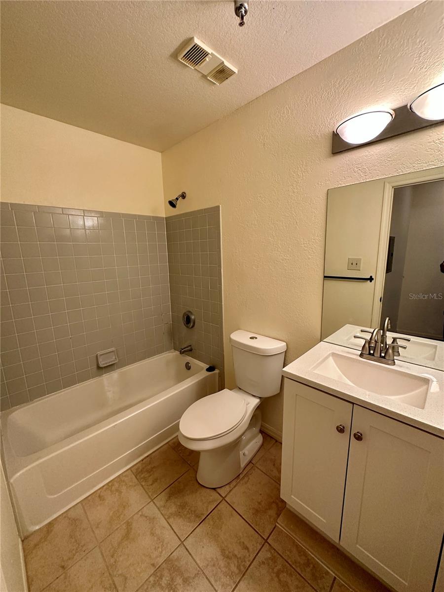Image 10 of 13 For 10265 Gandy Boulevard N 909