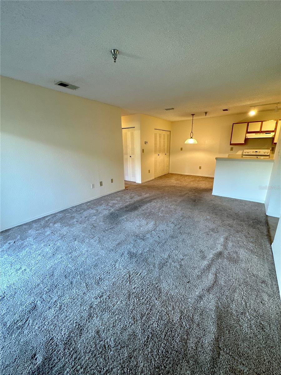 Image 6 of 13 For 10265 Gandy Boulevard N 909
