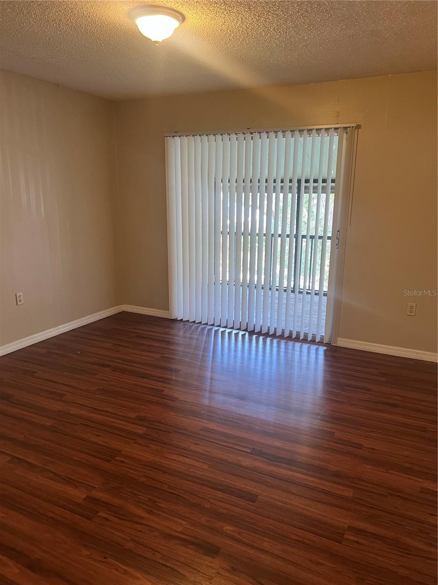 Image 12 of 20 For 14428 Reuter Strasse Circle 2