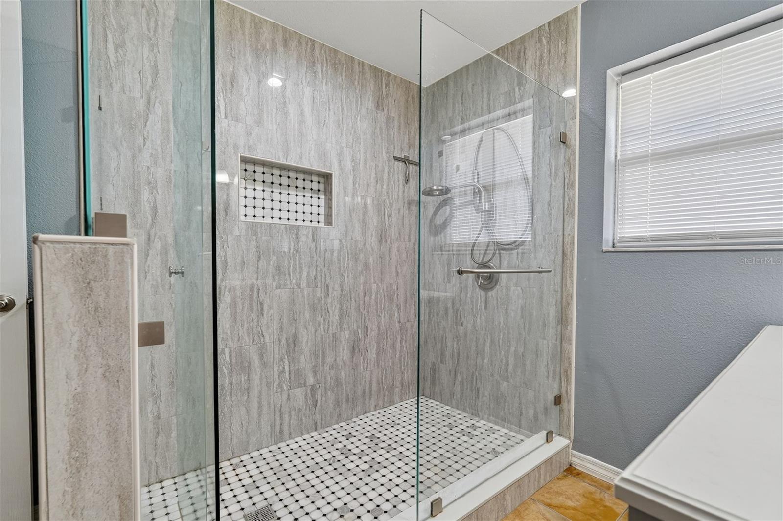 Image 23 of 58 For 2508 42nd Avenue N