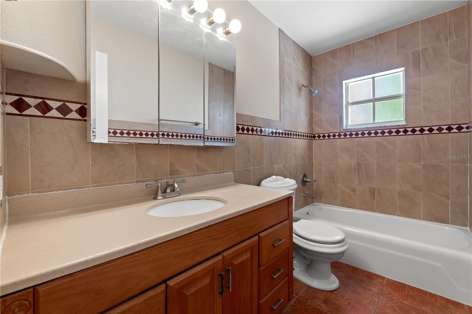 Image 18 of 24 For 3015 Kathleen Street