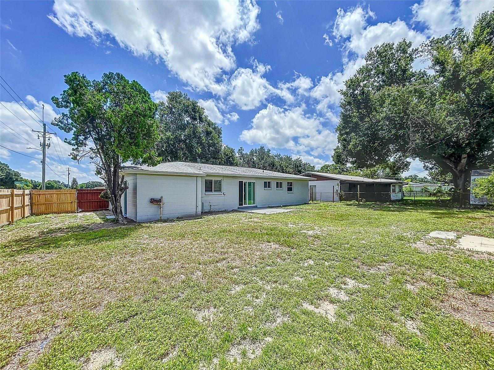 Image 32 of 45 For 1501 Julian Lane Drive