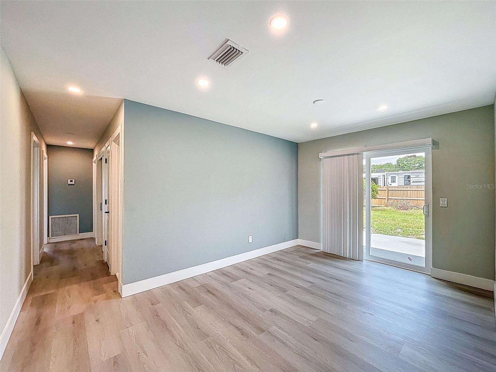 Image 37 of 45 For 1501 Julian Lane Drive