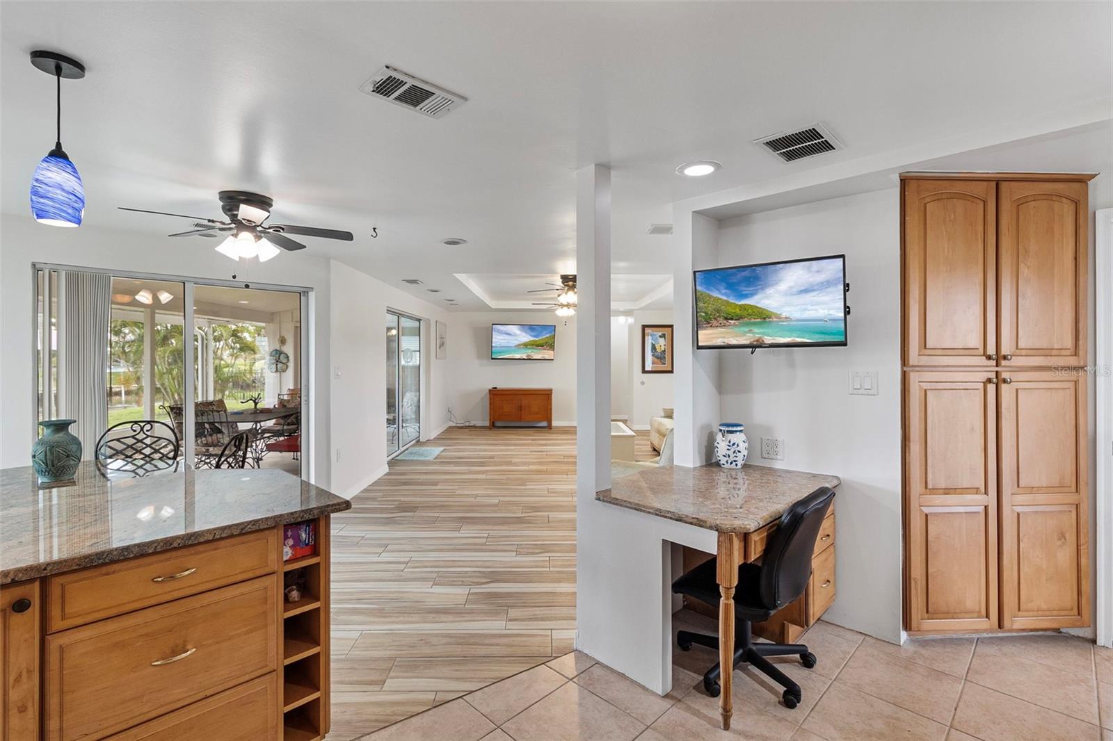 Image 13 of 43 For 138 Dowling Avenue Ne