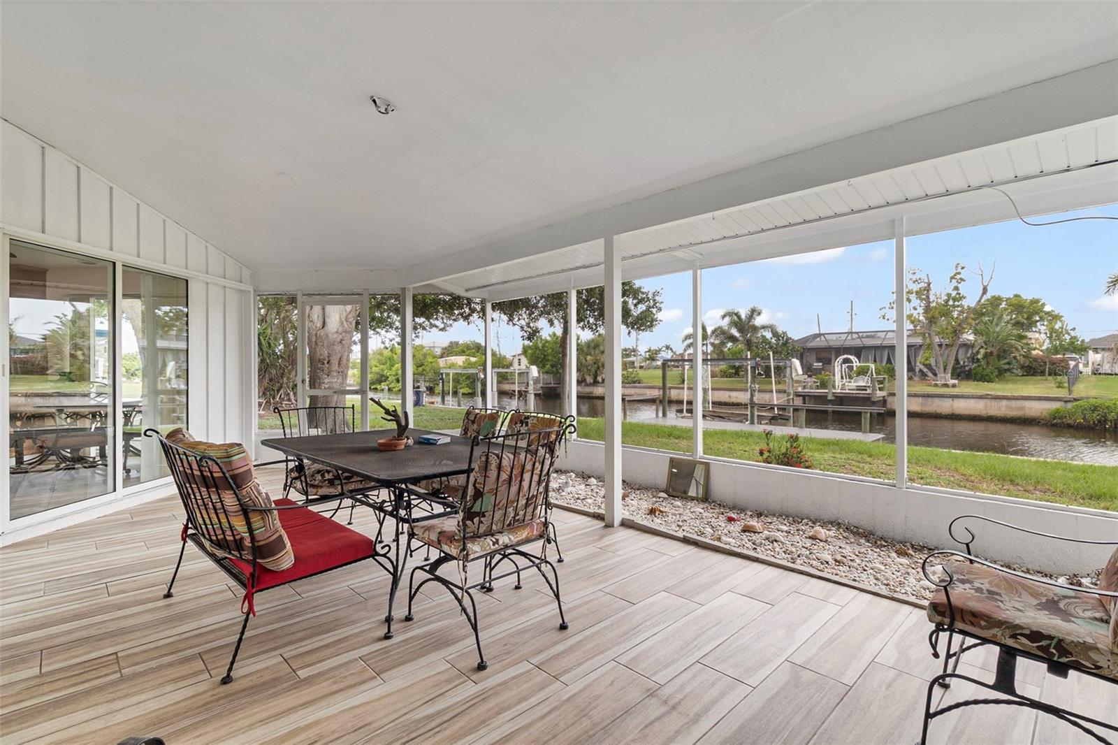 Image 27 of 43 For 138 Dowling Avenue Ne