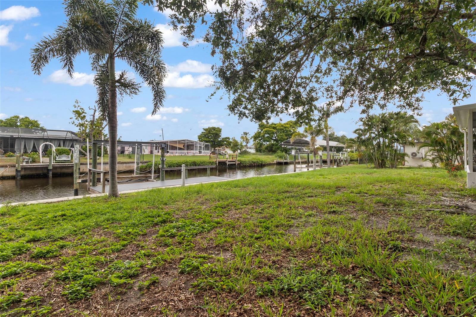 Image 28 of 43 For 138 Dowling Avenue Ne