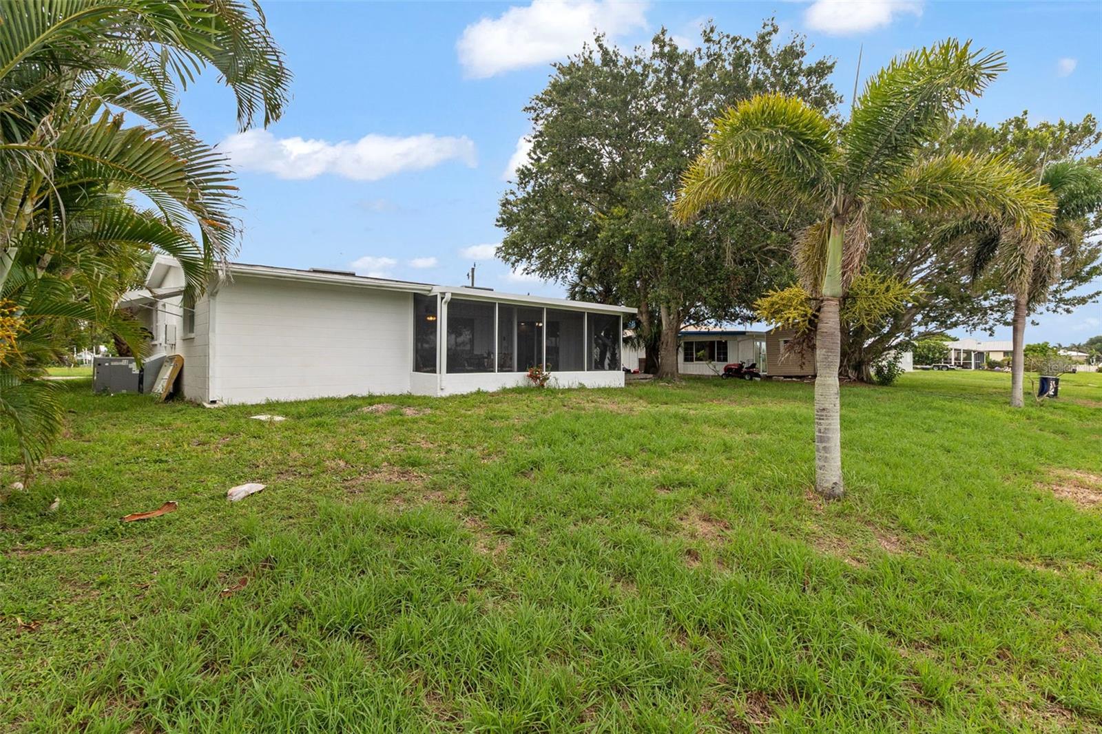 Image 29 of 43 For 138 Dowling Avenue Ne