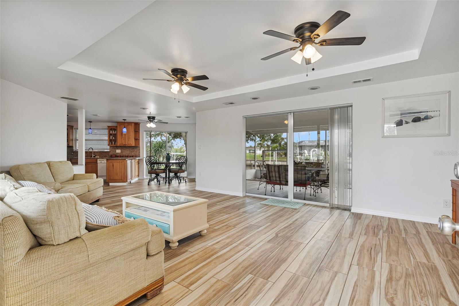 Image 3 of 43 For 138 Dowling Avenue Ne