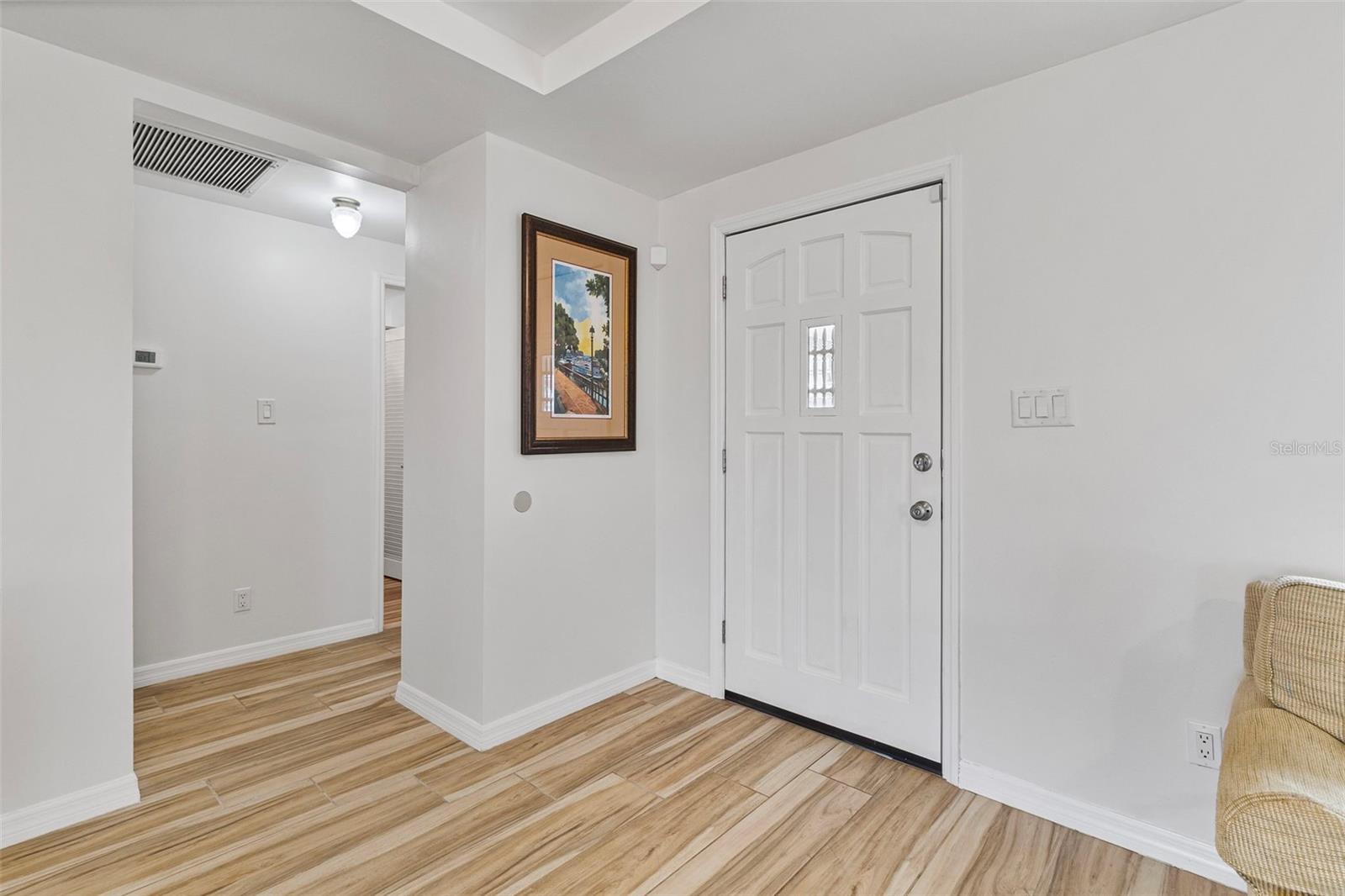 Image 4 of 43 For 138 Dowling Avenue Ne