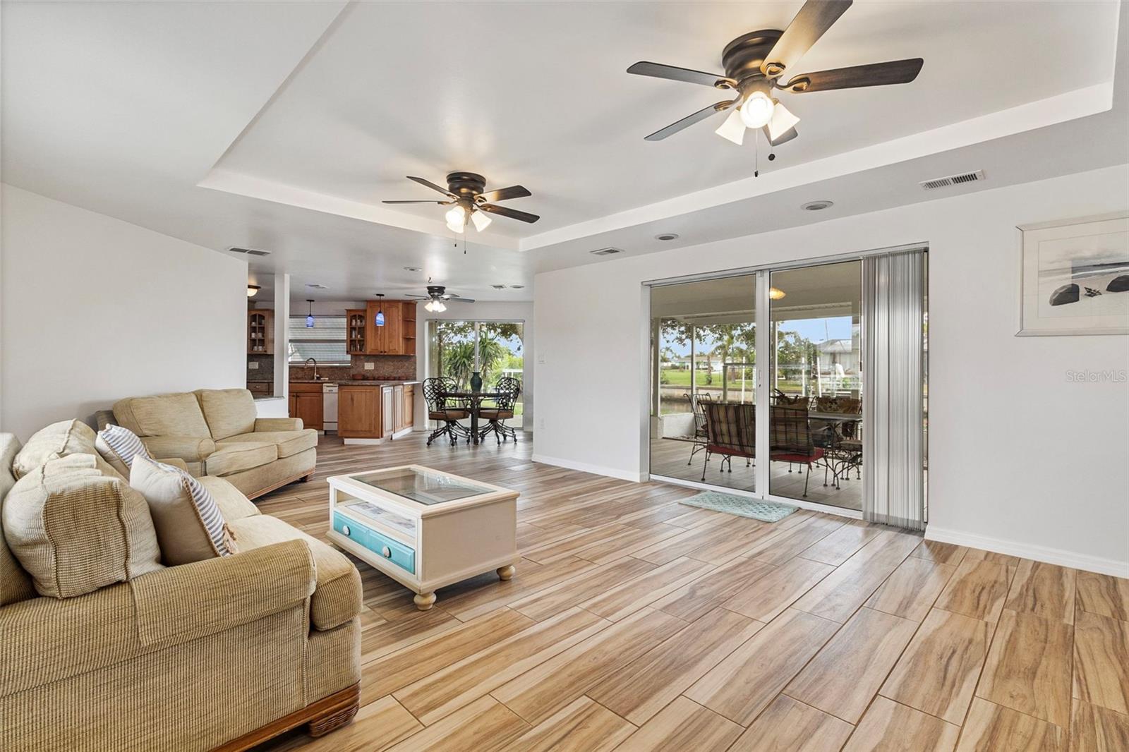 Image 5 of 43 For 138 Dowling Avenue Ne