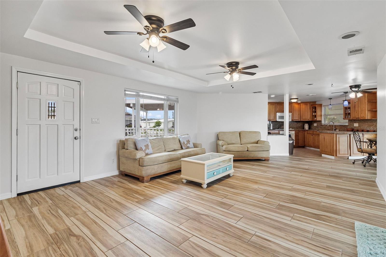 Image 6 of 43 For 138 Dowling Avenue Ne