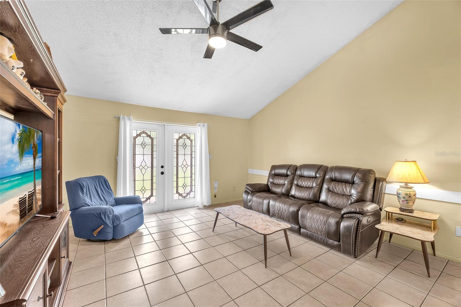 Image 6 of 19 For 3617 Coppertree Circle