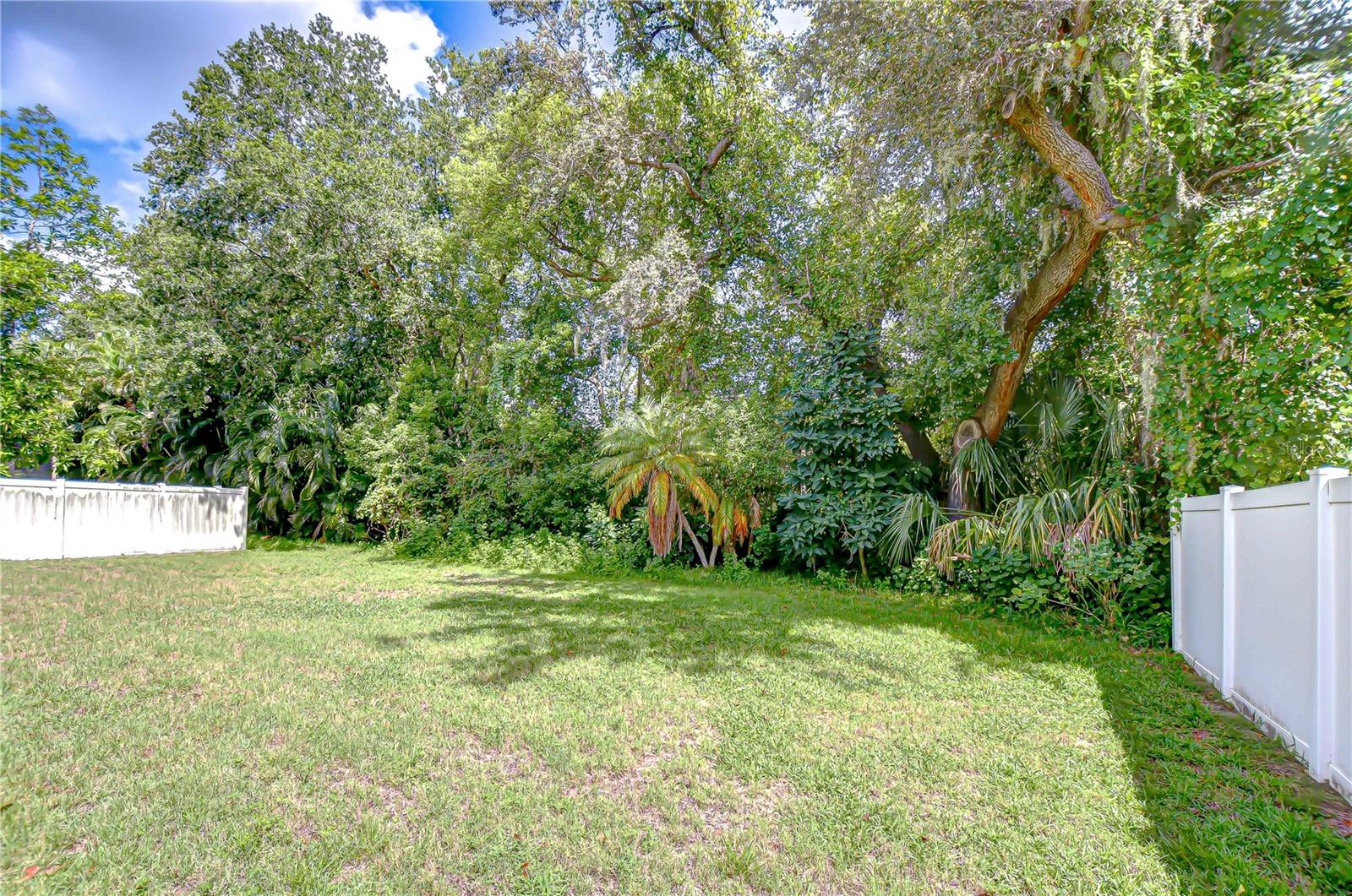 Image 2 of 33 For 10212 Holland Road