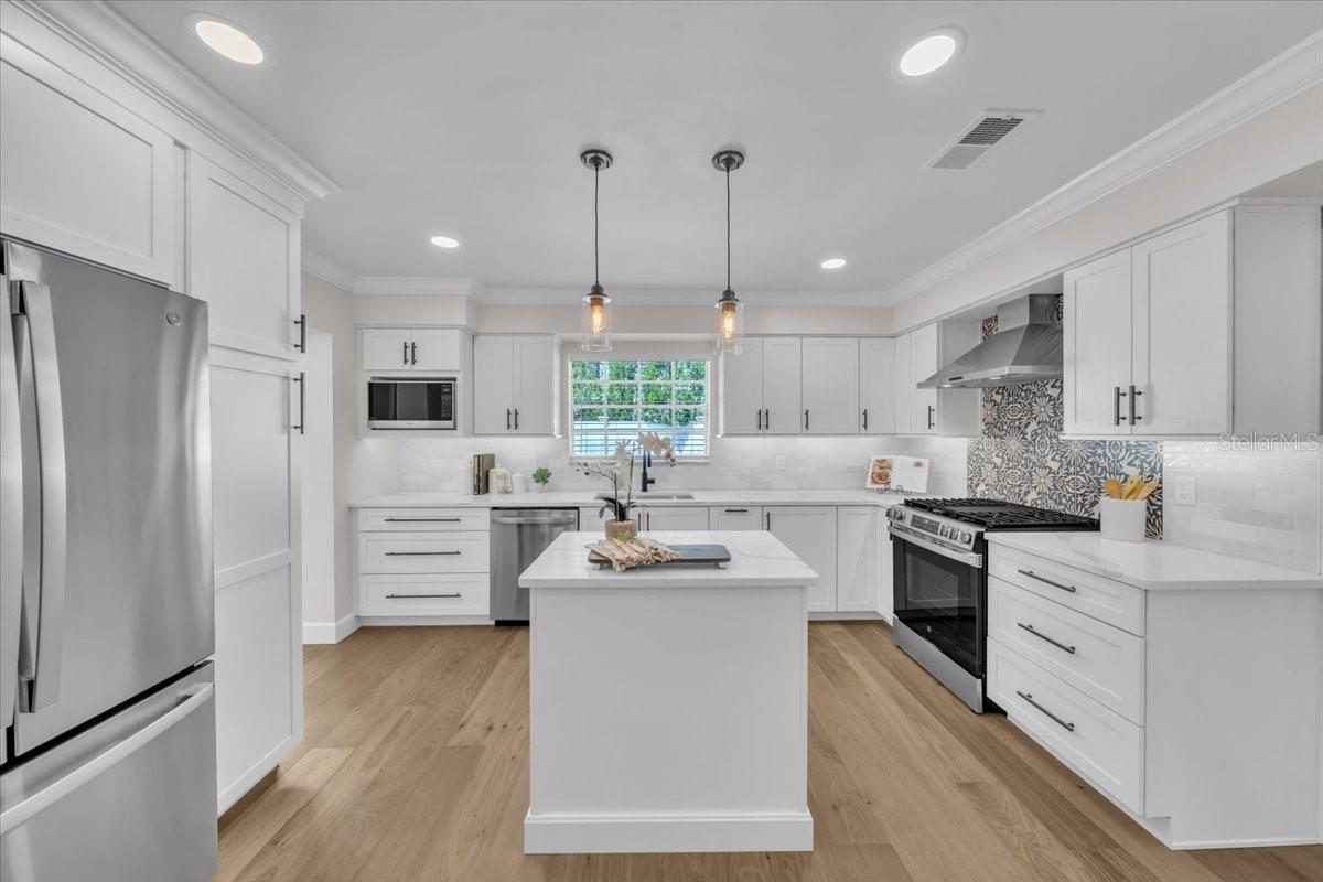 Image 10 of 49 For 4512 Ferncroft Circle