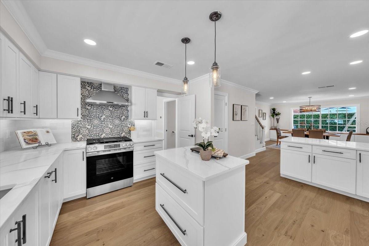 Image 13 of 49 For 4512 Ferncroft Circle