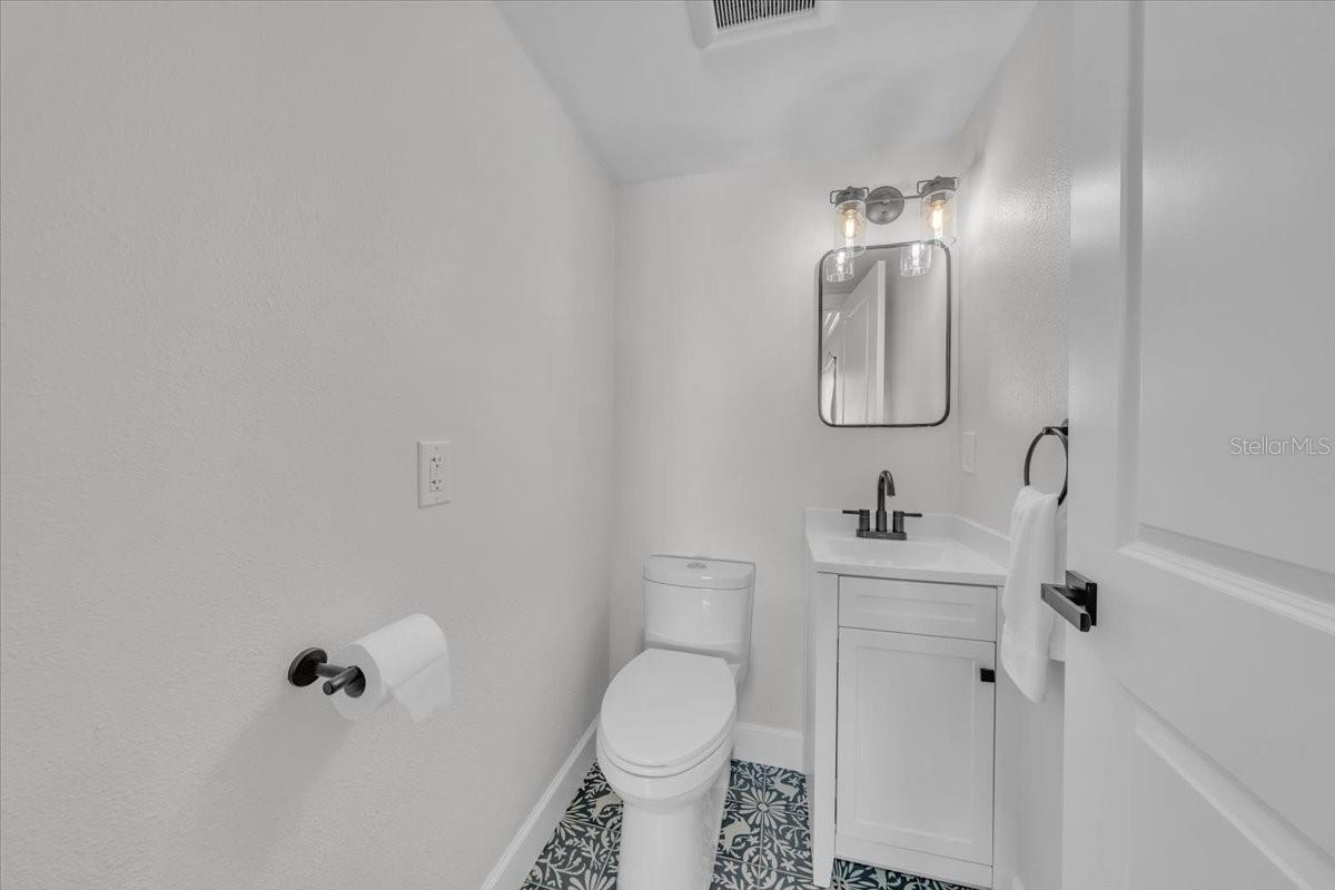 Image 25 of 49 For 4512 Ferncroft Circle