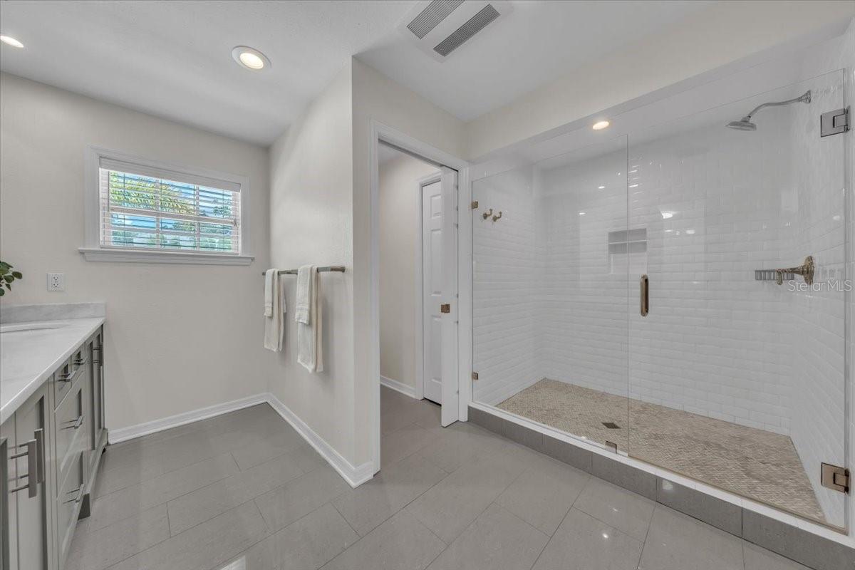 Image 36 of 49 For 4512 Ferncroft Circle