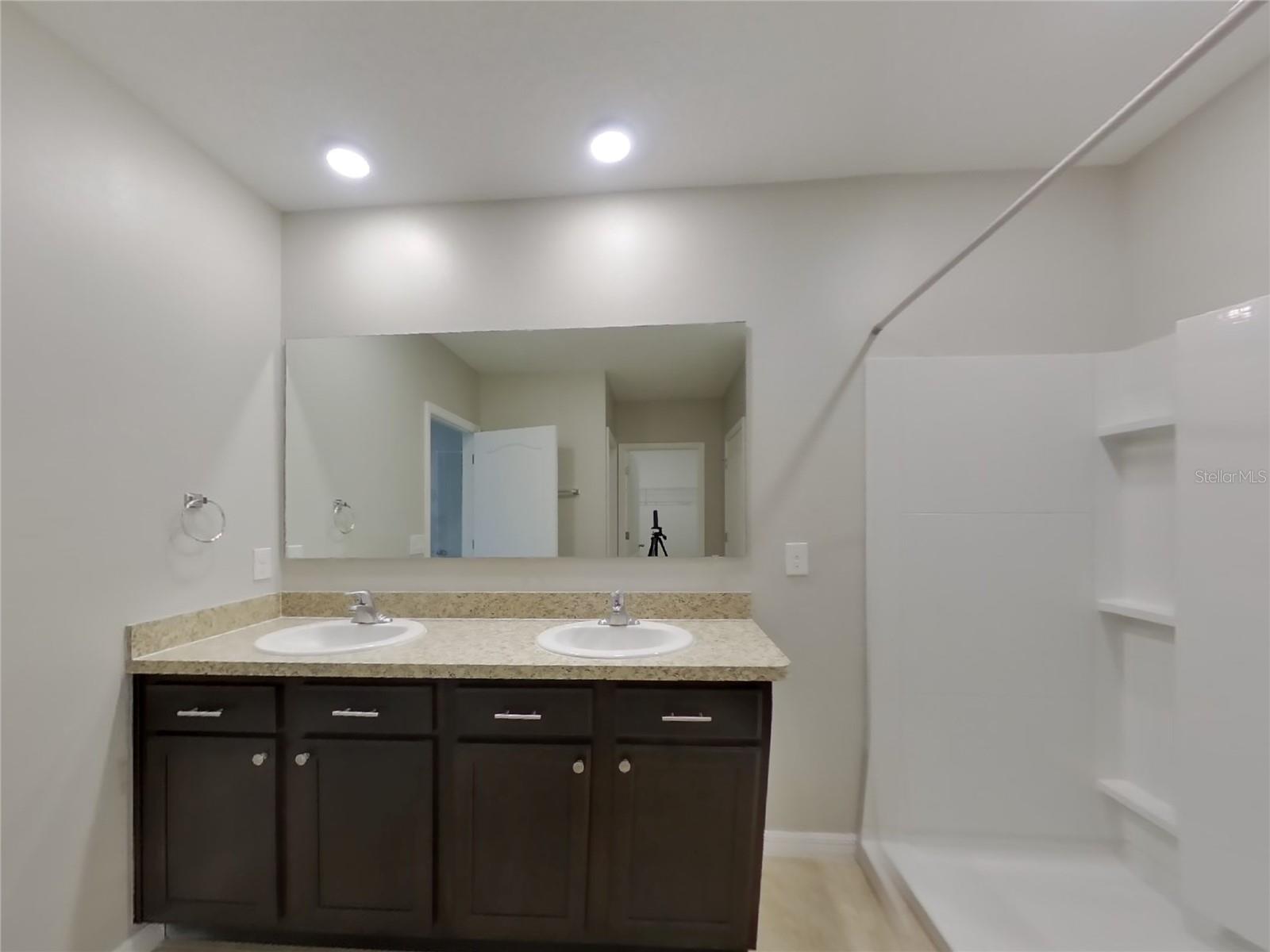Image 10 of 18 For 5994 Churchill Square Way