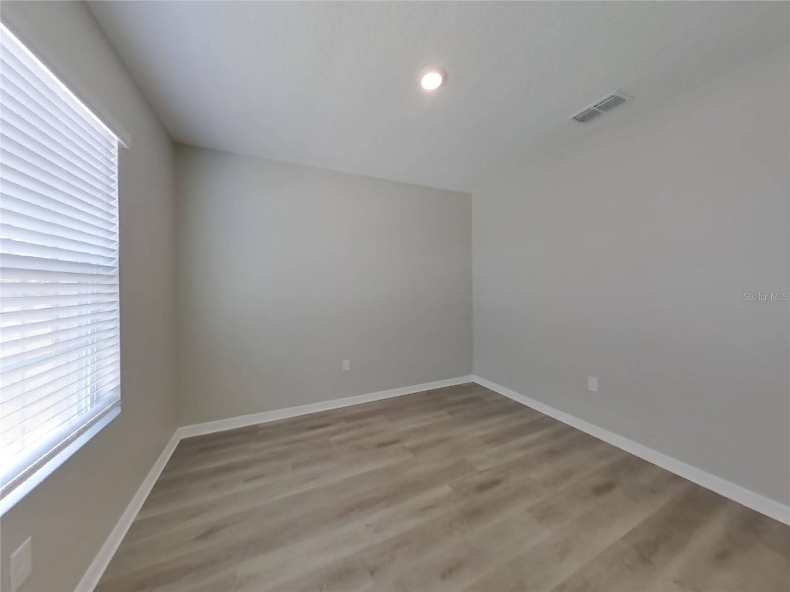 Image 12 of 18 For 5994 Churchill Square Way