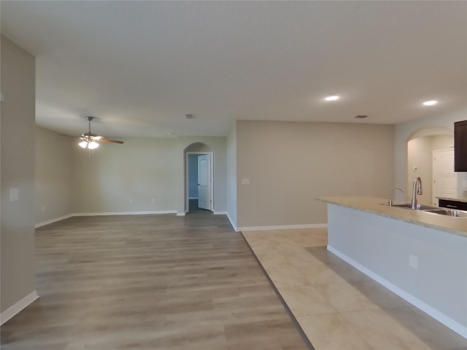 Image 4 of 18 For 5994 Churchill Square Way