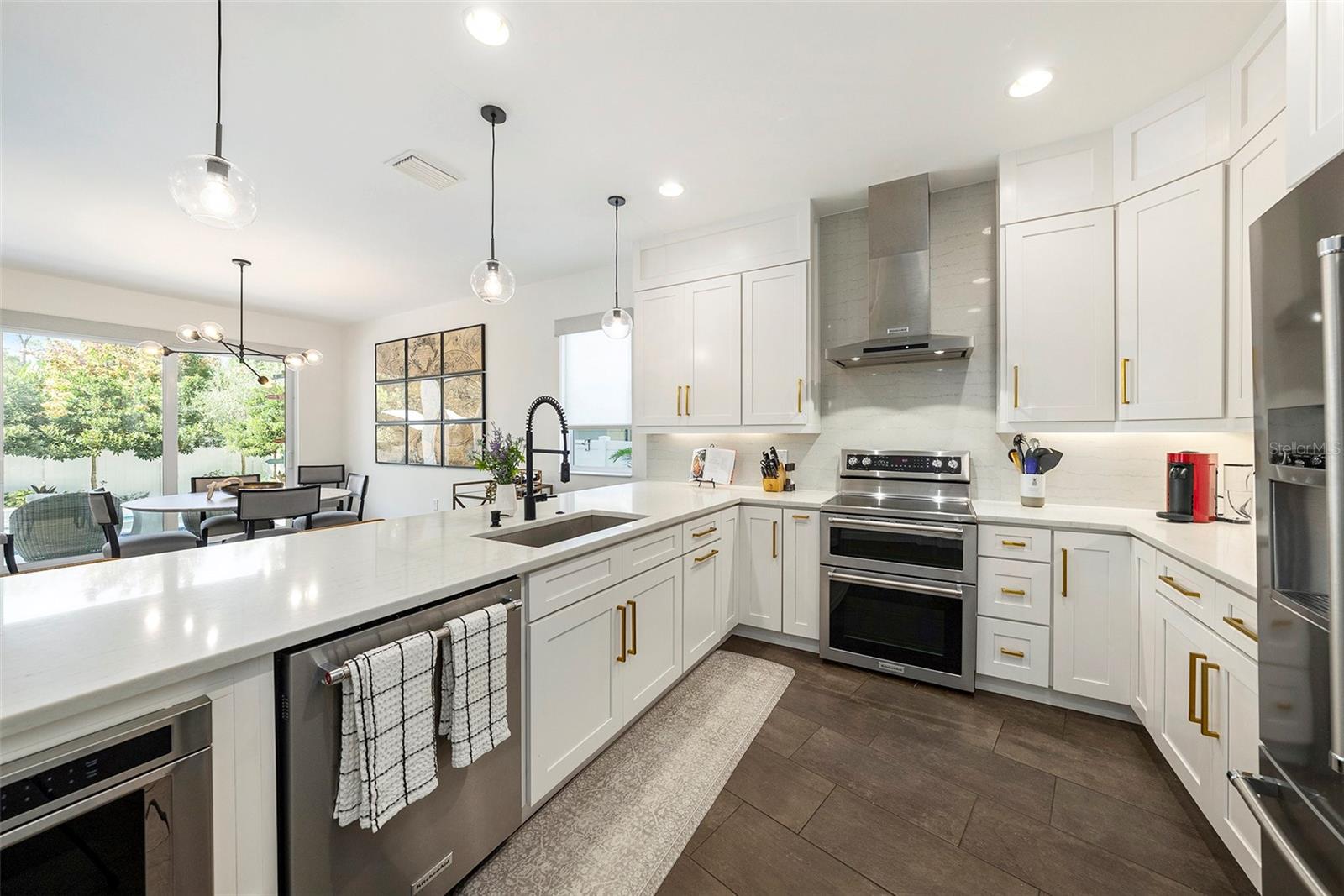 Image 19 of 49 For 4418 Kensington Avenue
