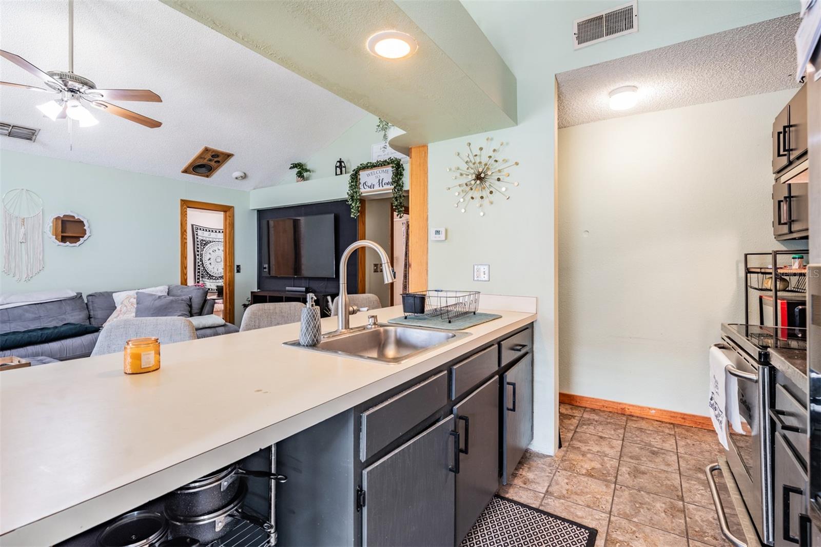 Image 12 of 36 For 3751 Mackenzie Court