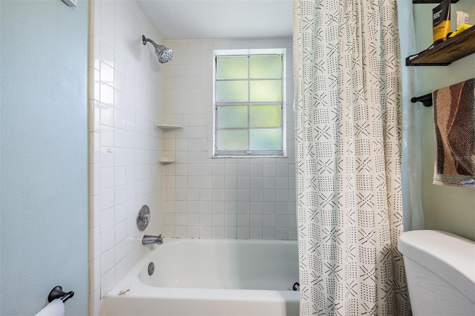 Image 18 of 36 For 3751 Mackenzie Court