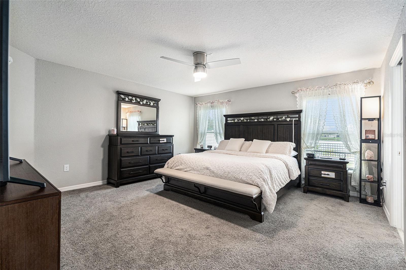 Listing photo id 16 for 6436 Pebblebrooke Way