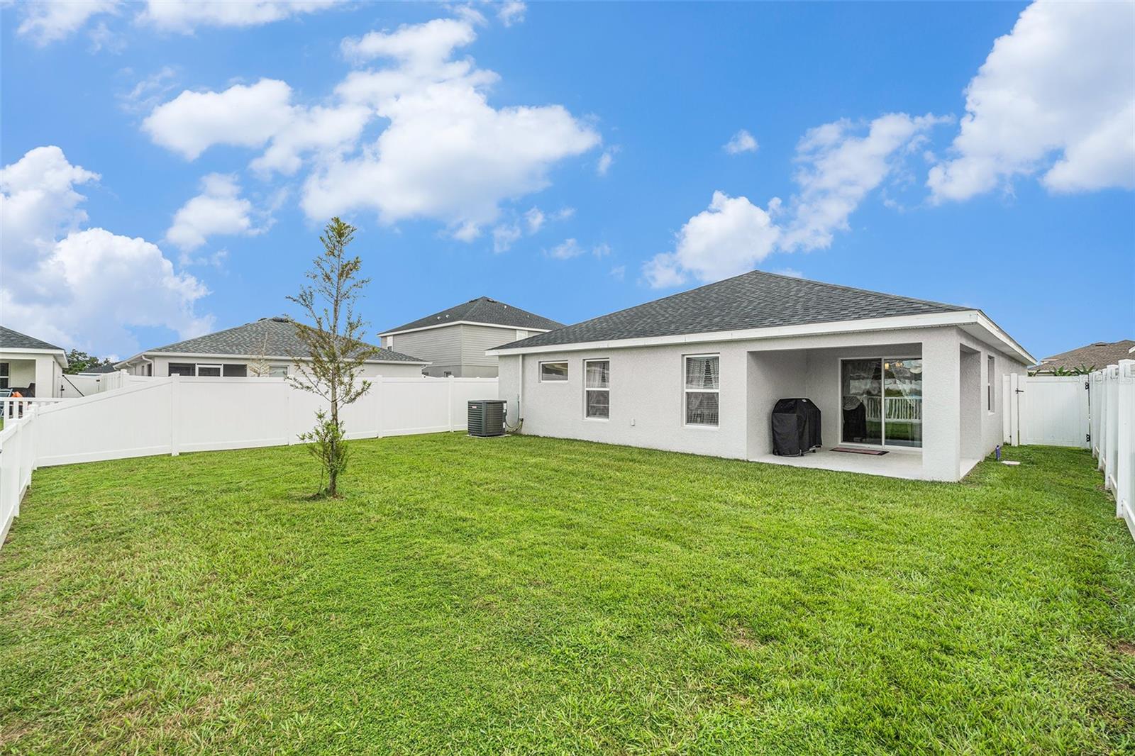 Listing photo id 29 for 6436 Pebblebrooke Way